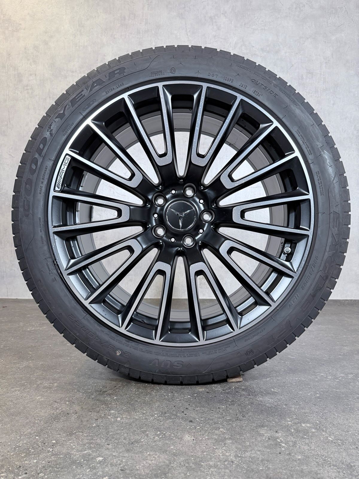 ORIGINAL 22 ZOLL MERCEDES G63 W465 AMG SOMMERREIFEN G-KLASSE