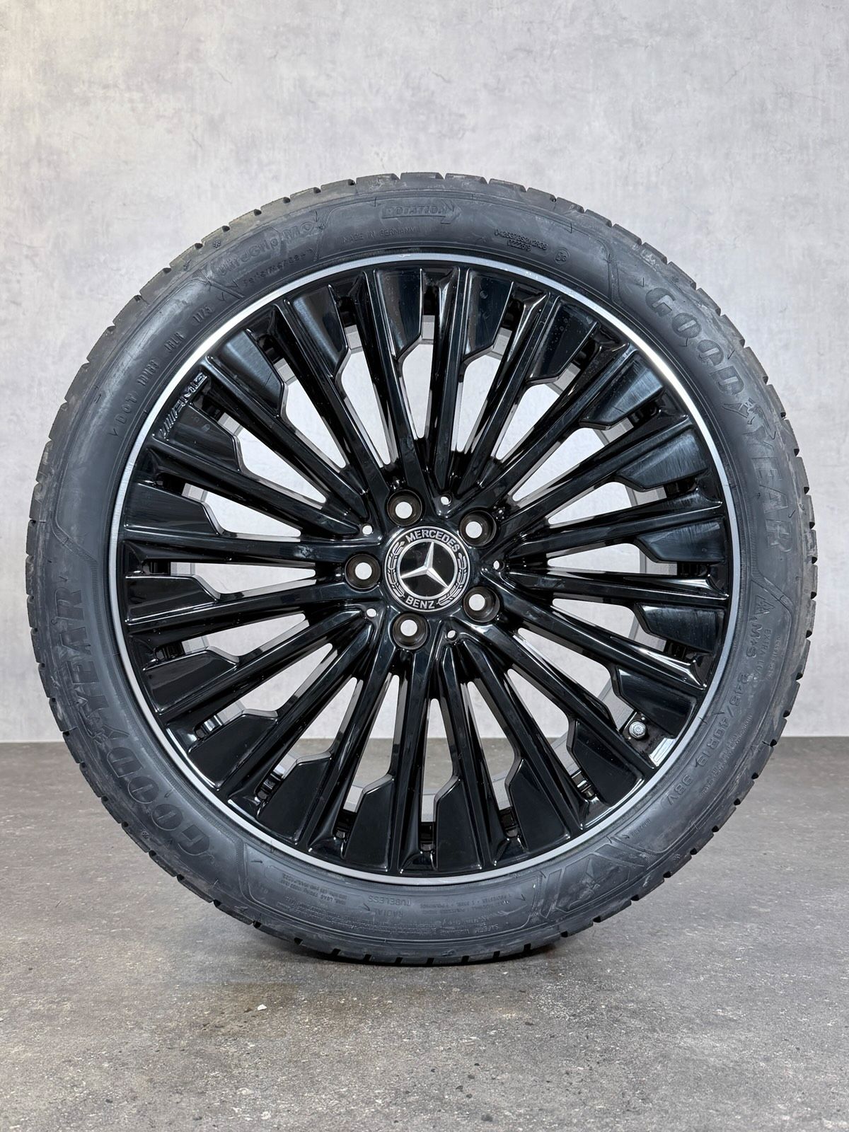 NEU ORIGINAL 19 ZOLL MERCEDES CLE A236 C236 WINTERREIFEN