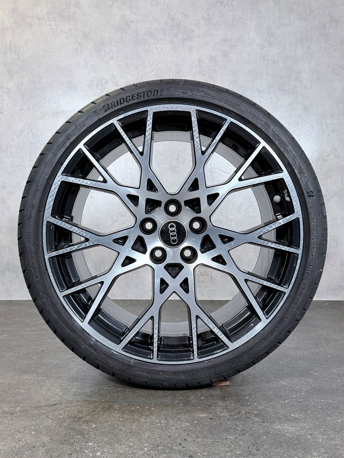 ORIGINAL 19 ZOLL AUDI RS3 RS 3 8Y PERF. SOMMERREIFEN 8Y0601025 BR