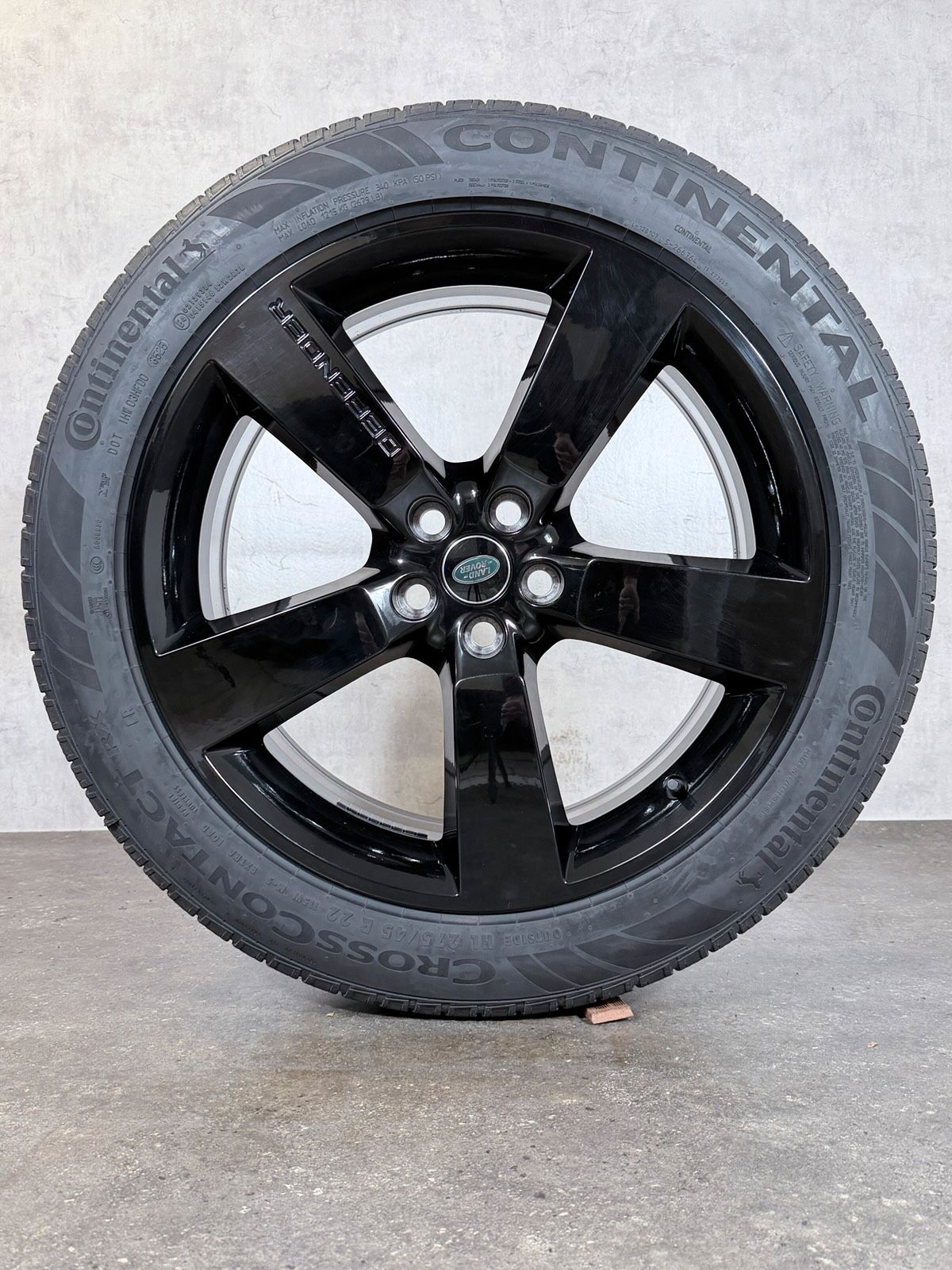 ORIGINAL 22 ZOLL LAND ROVER DEFENDER L663 ALLWETTERREIFEN L8BM