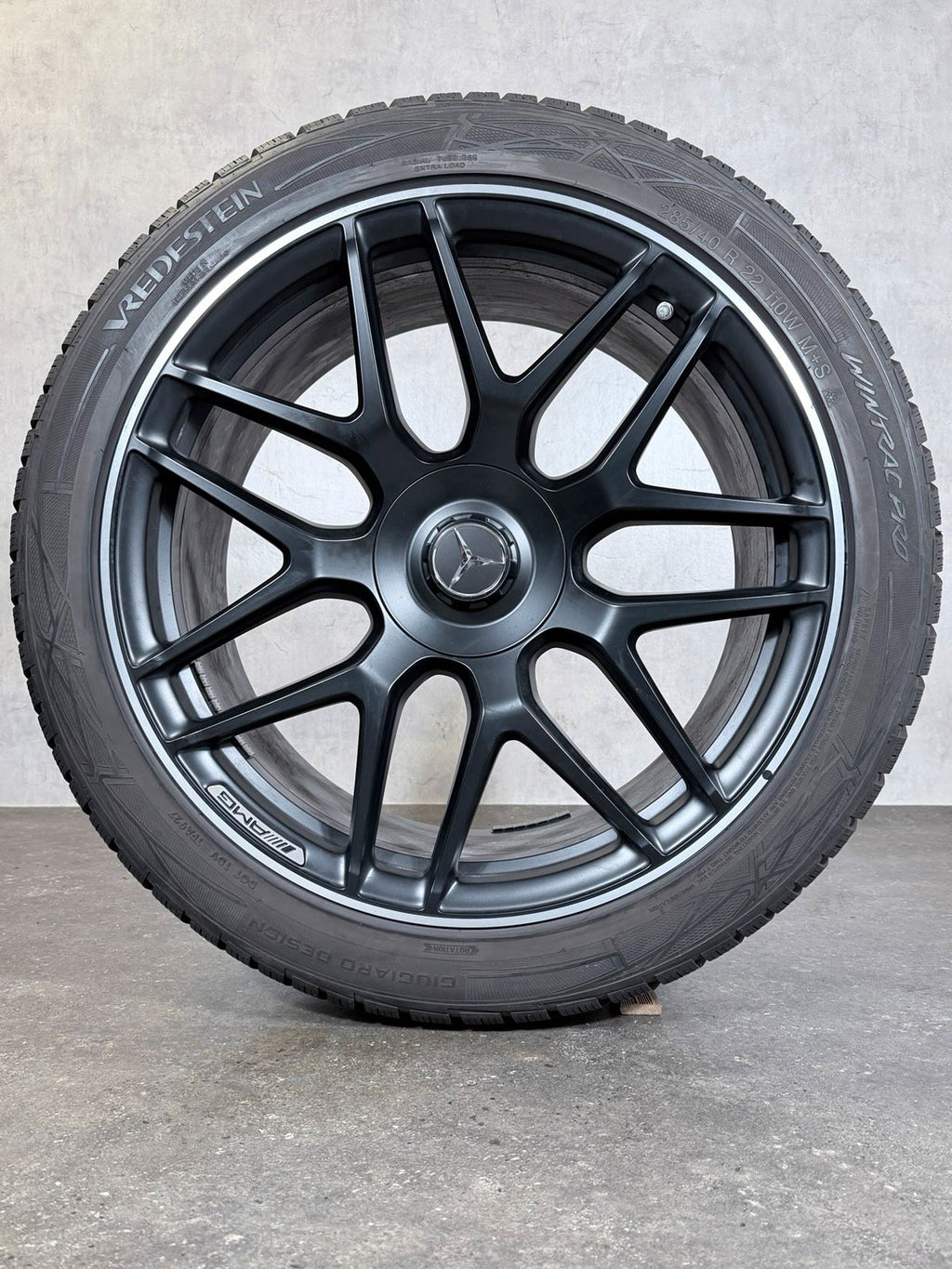ORIGINAL 22 ZOLL MERCEDES G63 W463 W465 WINTERREIFEN AMG