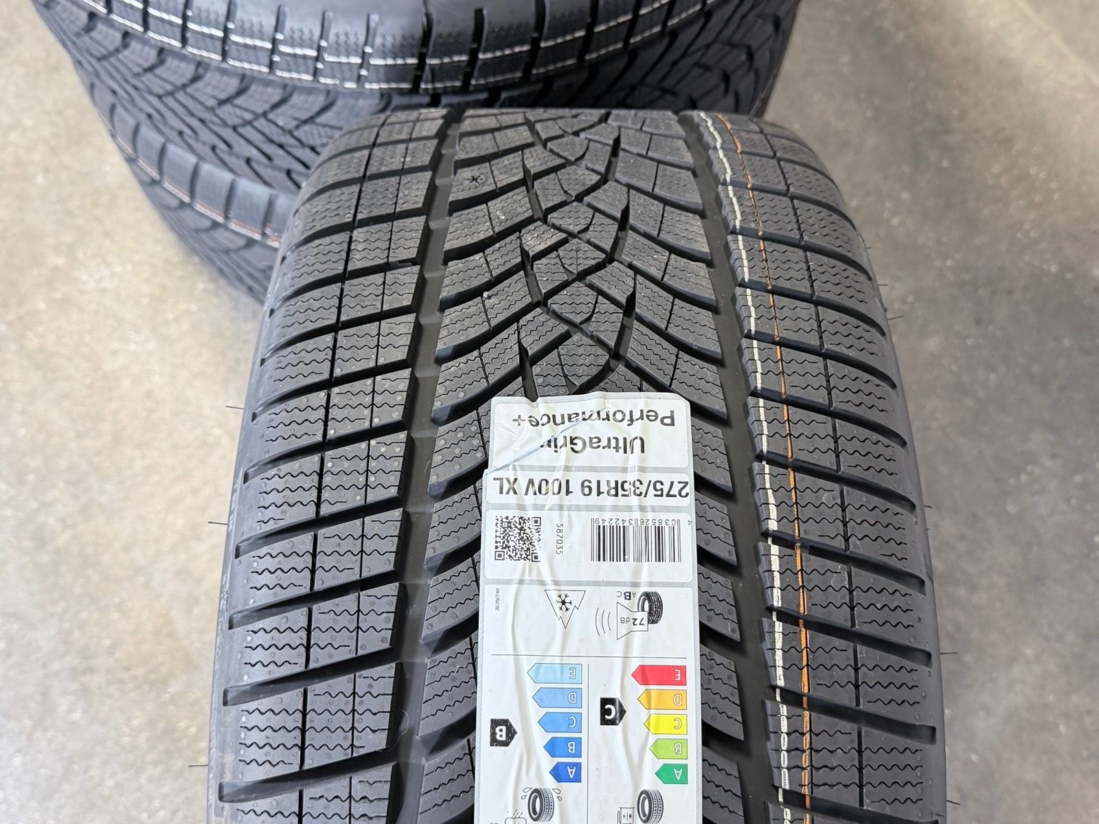 ORIGINAL 19 ZOLL MERCEDES CLE A236 C236 WINTERREIFEN