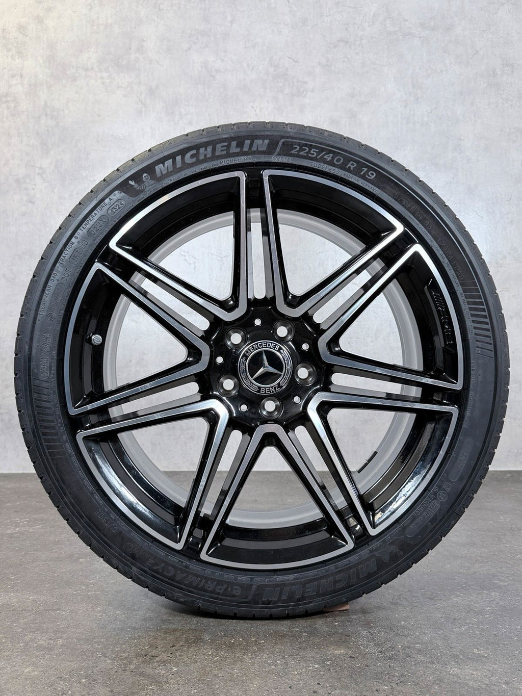ORIGINAL 19 ZOLL MERCEDES C-KLASSE W206 S206 SOMMERREIFEN AMG