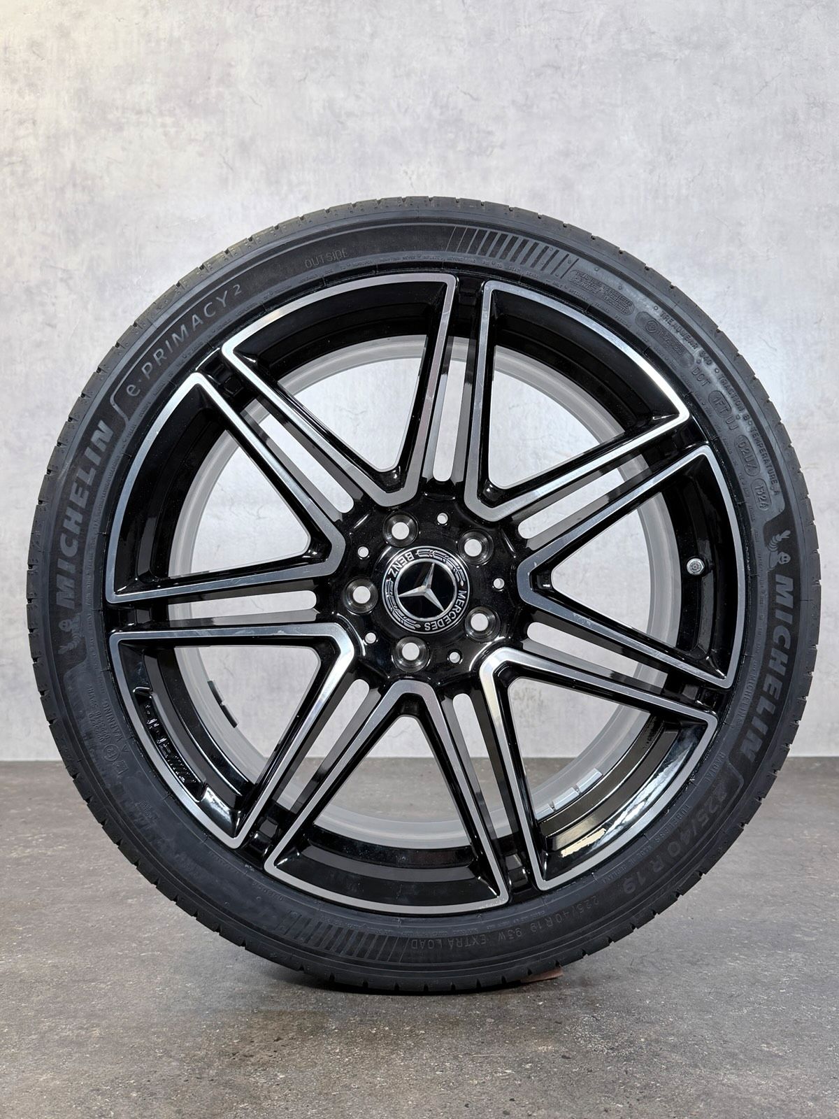 ORIGINAL 19 ZOLL MERCEDES C-KLASSE W206 S206 SOMMERREIFEN AMG