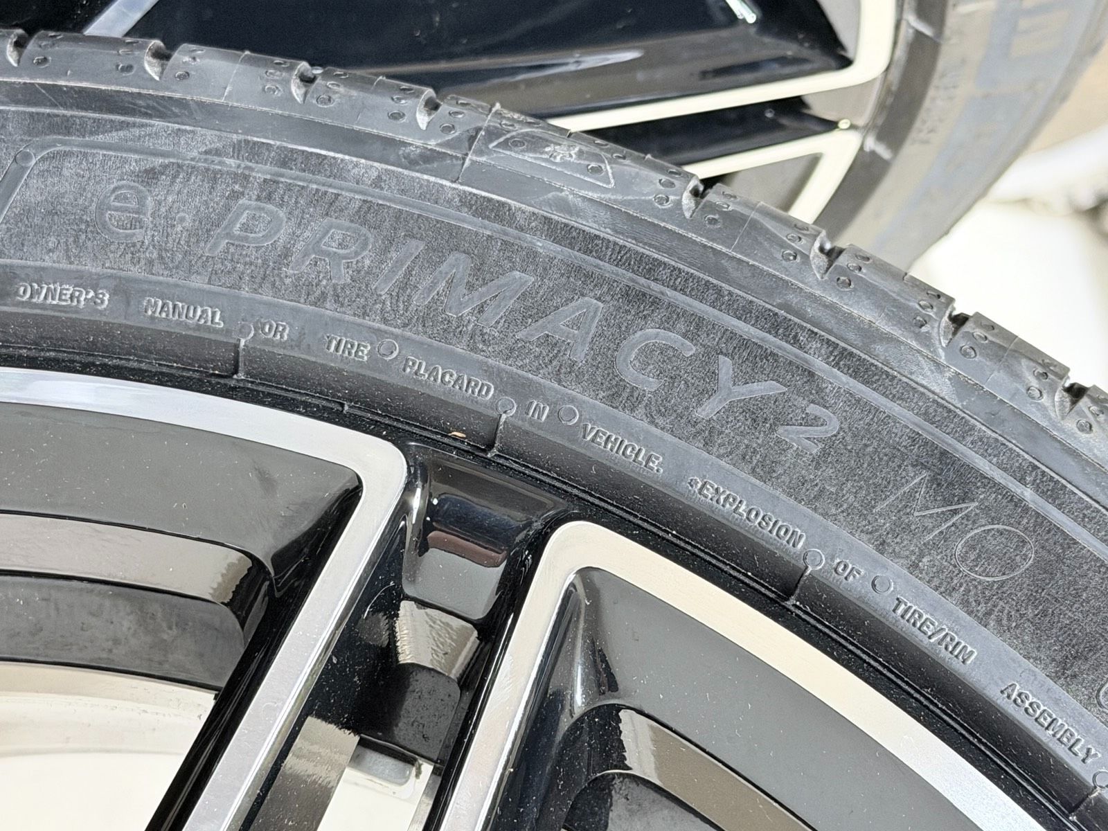 ORIGINAL 19 ZOLL MERCEDES C-KLASSE W206 S206 SOMMERREIFEN AMG