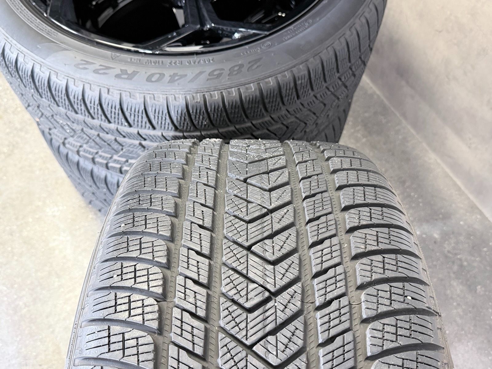 ORIGINAL 22 ZOLL LAMBORGHINI URUS WINTERREIFEN 4ML601025M