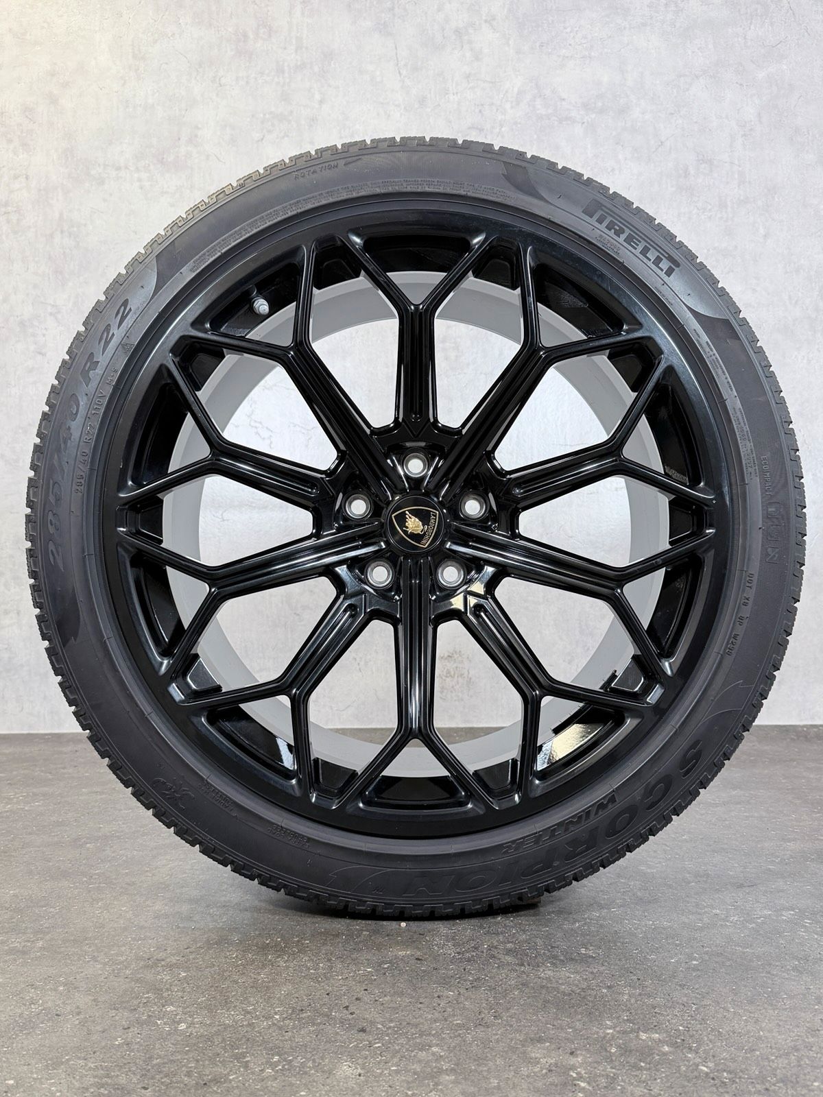 ORIGINAL 22 ZOLL LAMBORGHINI URUS S AURIGA 4ML601025R WINTERREIFE