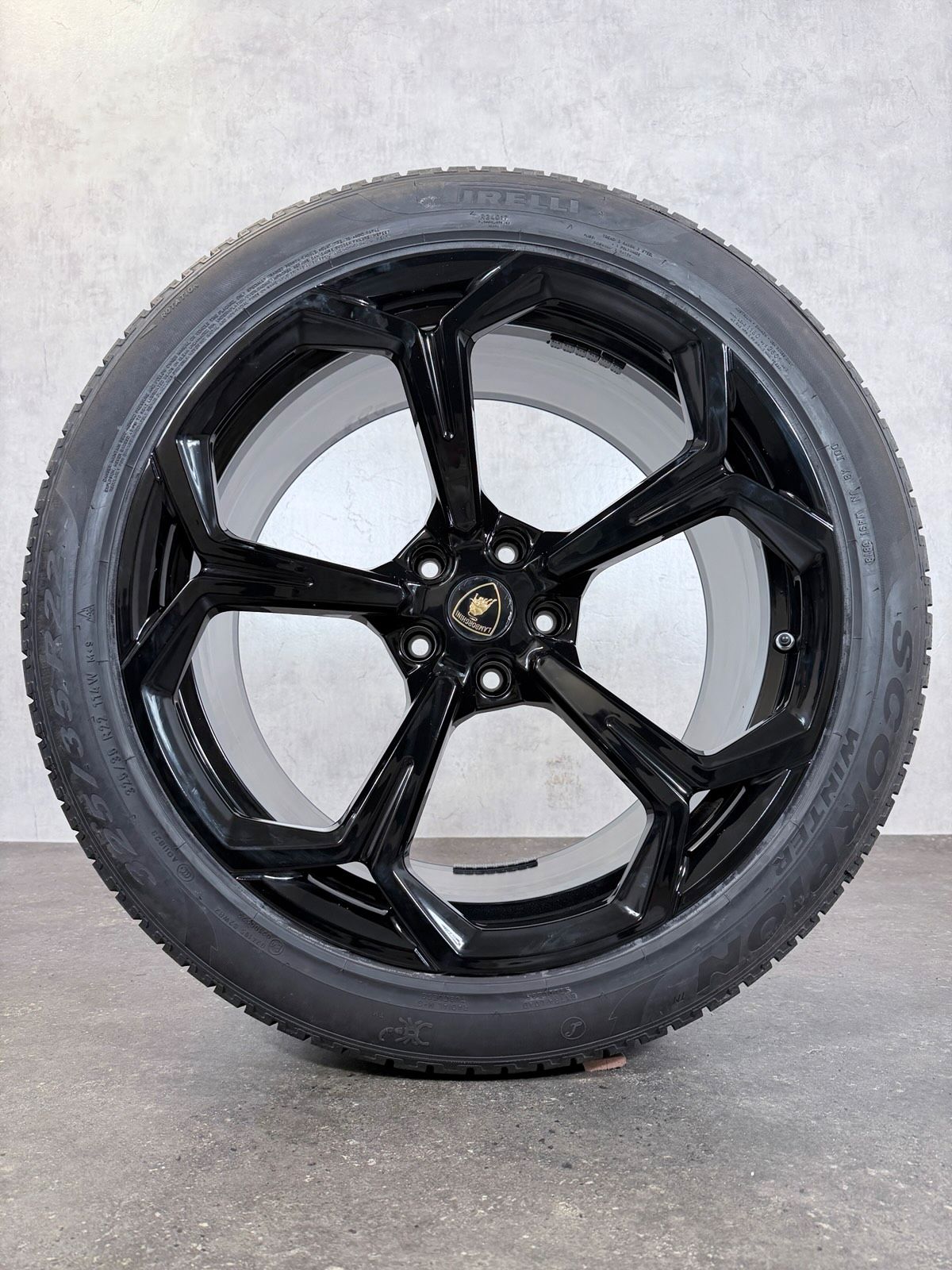 ORIGINAL 22 ZOLL LAMBORGHINI URUS WINTERREIFEN 4ML601025M