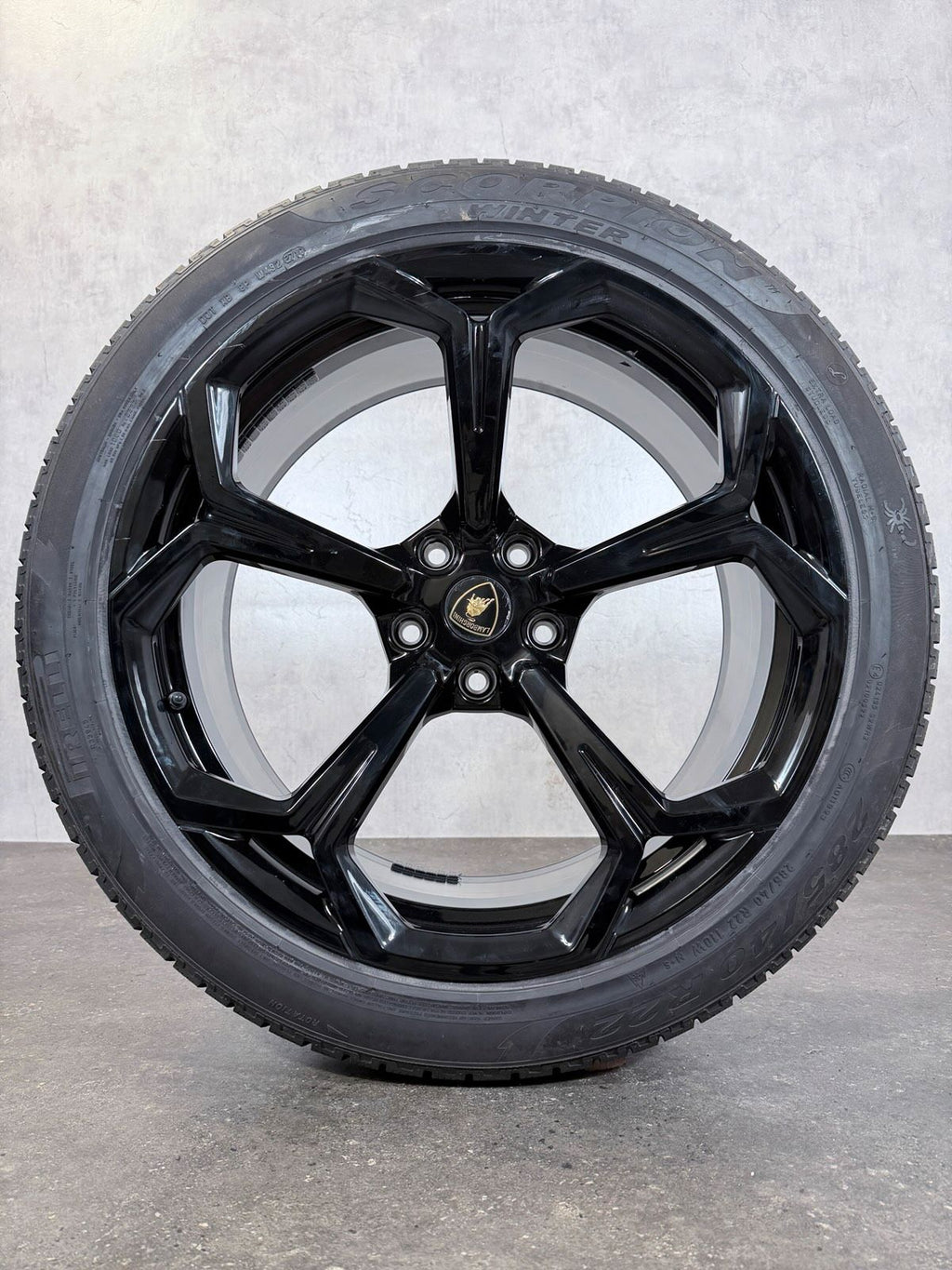 ORIGINAL 22 ZOLL LAMBORGHINI URUS WINTERREIFEN 4ML601025M