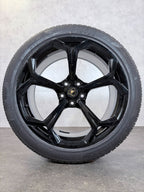 ORIGINAL 22 ZOLL LAMBORGHINI URUS WINTERREIFEN 4ML601025M