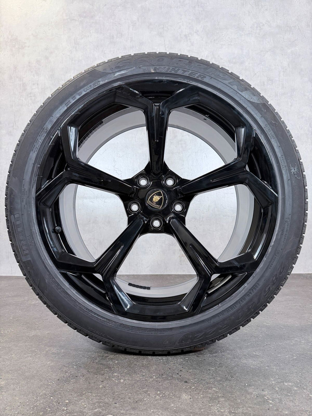 ORIGINAL 22 ZOLL LAMBORGHINI URUS WINTERREIFEN 4ML601025M