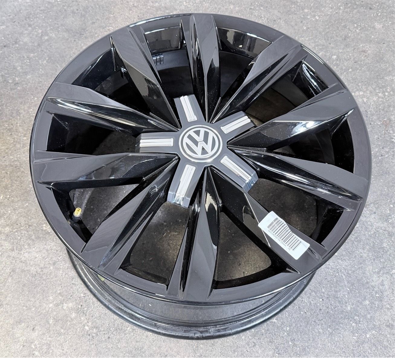 NEU ORIGINAL 18 ZOLL VW T6 T6.1 SPRINGFIELD FELGEN SCHWARZ 7E0601