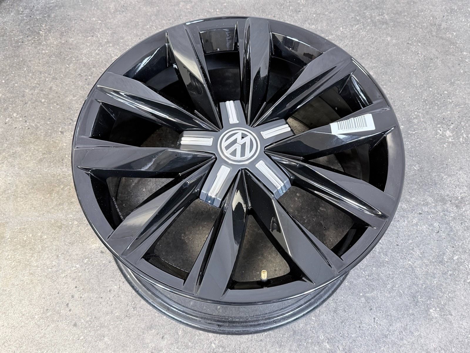 NEU ORIGINAL 18 ZOLL VW T6 T6.1 SPRINGFIELD FELGEN SCHWARZ 7E0601