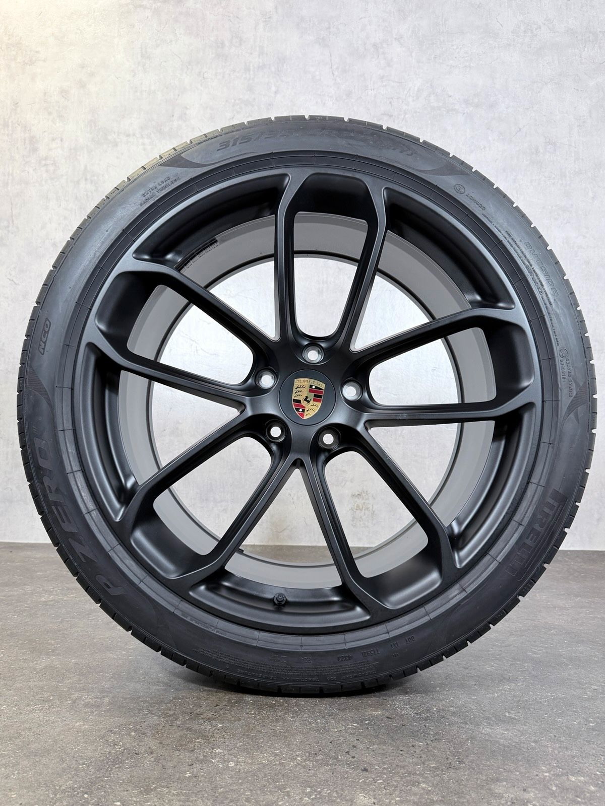 ORIGINAL 22 ZOLL PORSCHE CAYENNE COUPÉ E3-2 GT DESIGN SOMMERREIFE