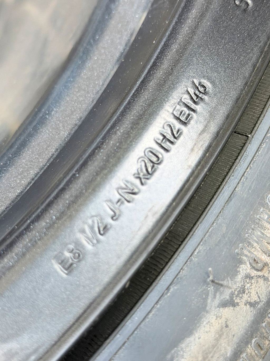 NEU ORIGINAL 20 ZOLL AUDI A5 8B3601025Q SOMMERREIFEN SOMMERRÄDER