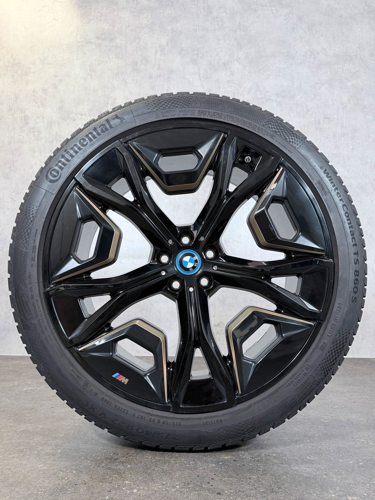 ORIGINAL 22 ZOLL BMW iX i20 STYLING M 1021 WINTERREIFEN