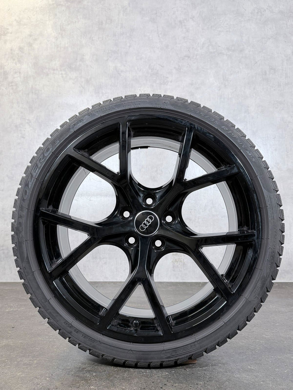 ORIGINAL 19 ZOLL AUDI RS3 RS 3 WINTERREIFEN 8Y0601025BT