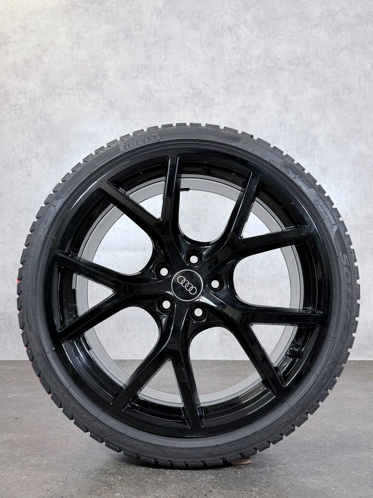ORIGINAL 19 ZOLL AUDI RS3 RS 3 WINTERREIFEN 8Y0601025BT