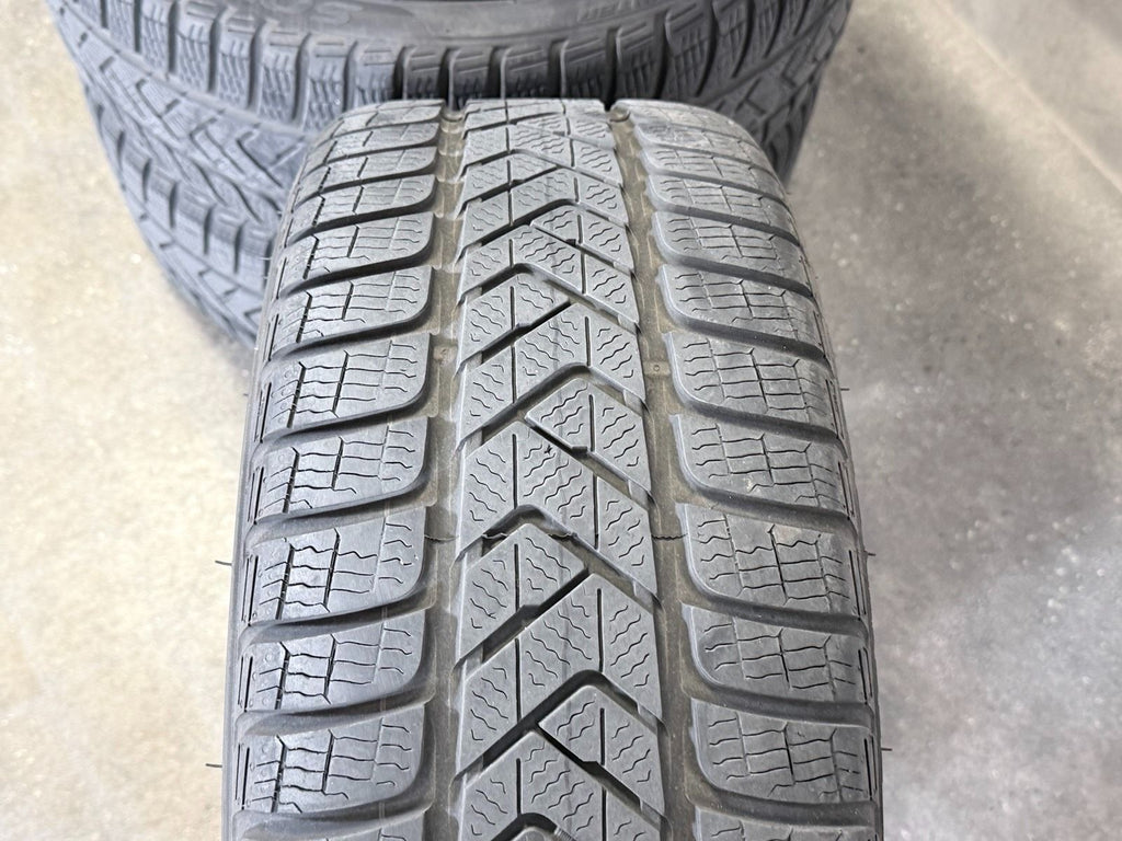 ORIGINAL 19 ZOLL AUDI RS3 RS 3 WINTERREIFEN 8Y0601025BT