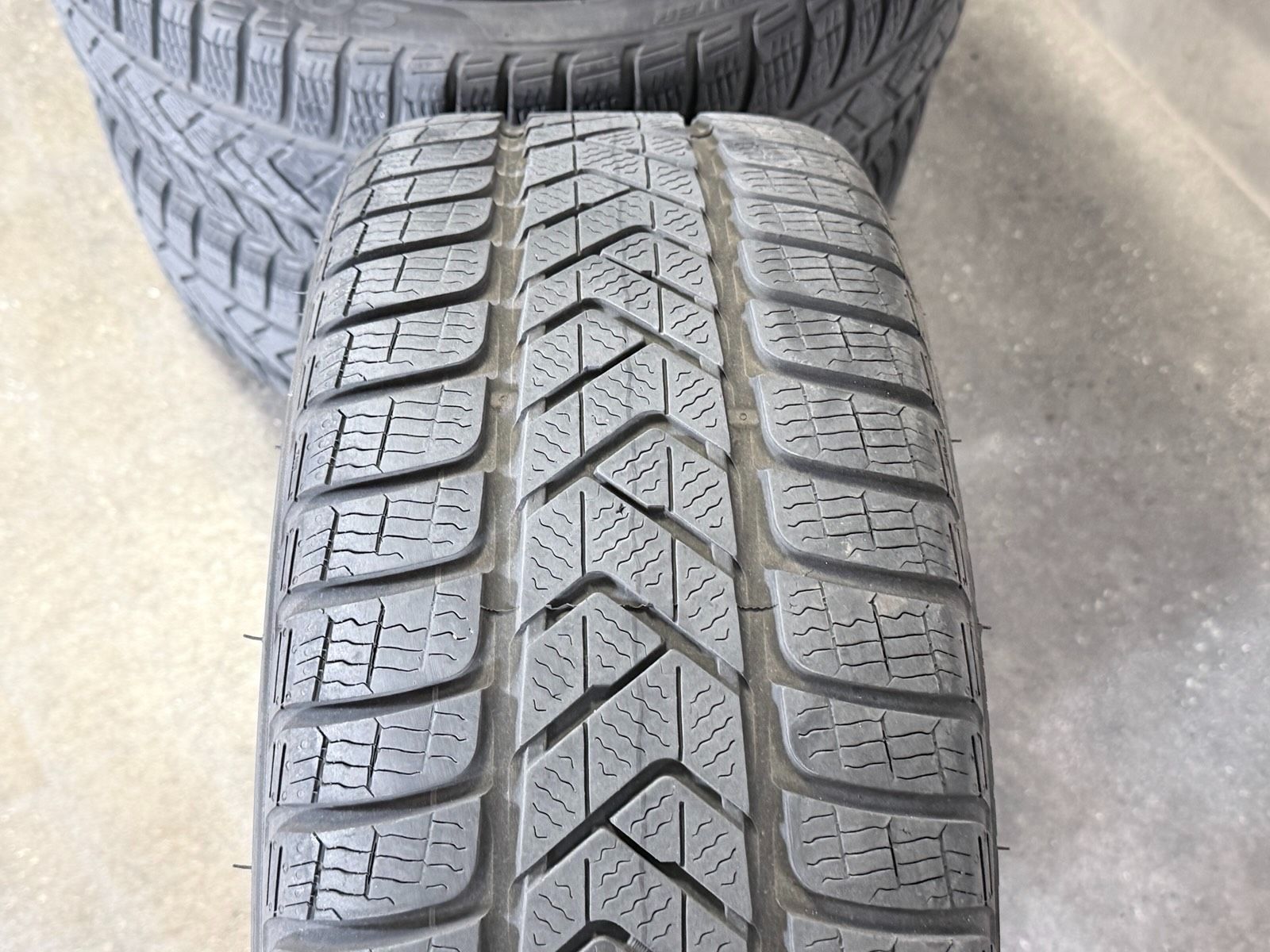 ORIGINAL 19 ZOLL AUDI RS3 RS 3 WINTERREIFEN 8Y0601025BT