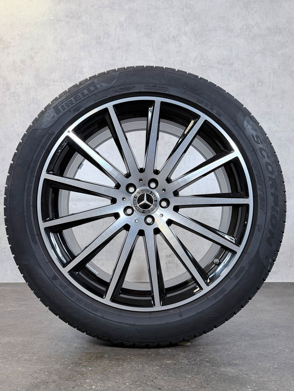 ORIGINAL 22 ZOLL MERCEDES GLS X167 W167 WINTERREIFEN AMG