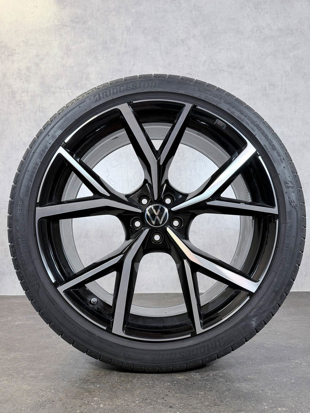 ORIGINAL 22 ZOLL VW TOUAREG III CR ESTORIL SOMMERREIFEN 760601025