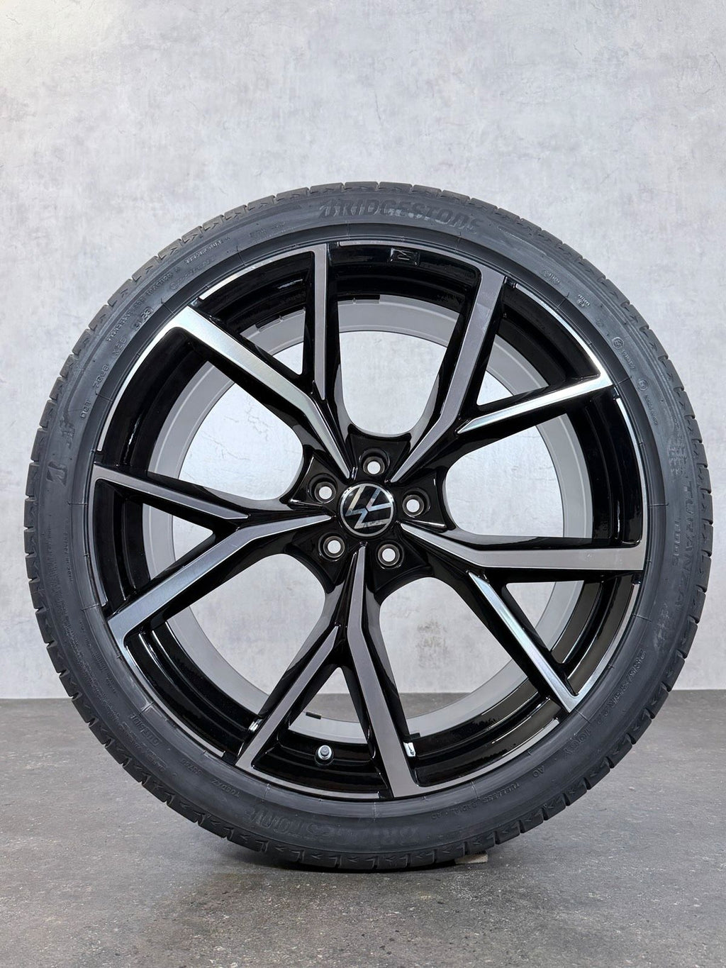 ORIGINAL 22 ZOLL VW TOUAREG III CR ESTORIL SOMMERREIFEN 760601025