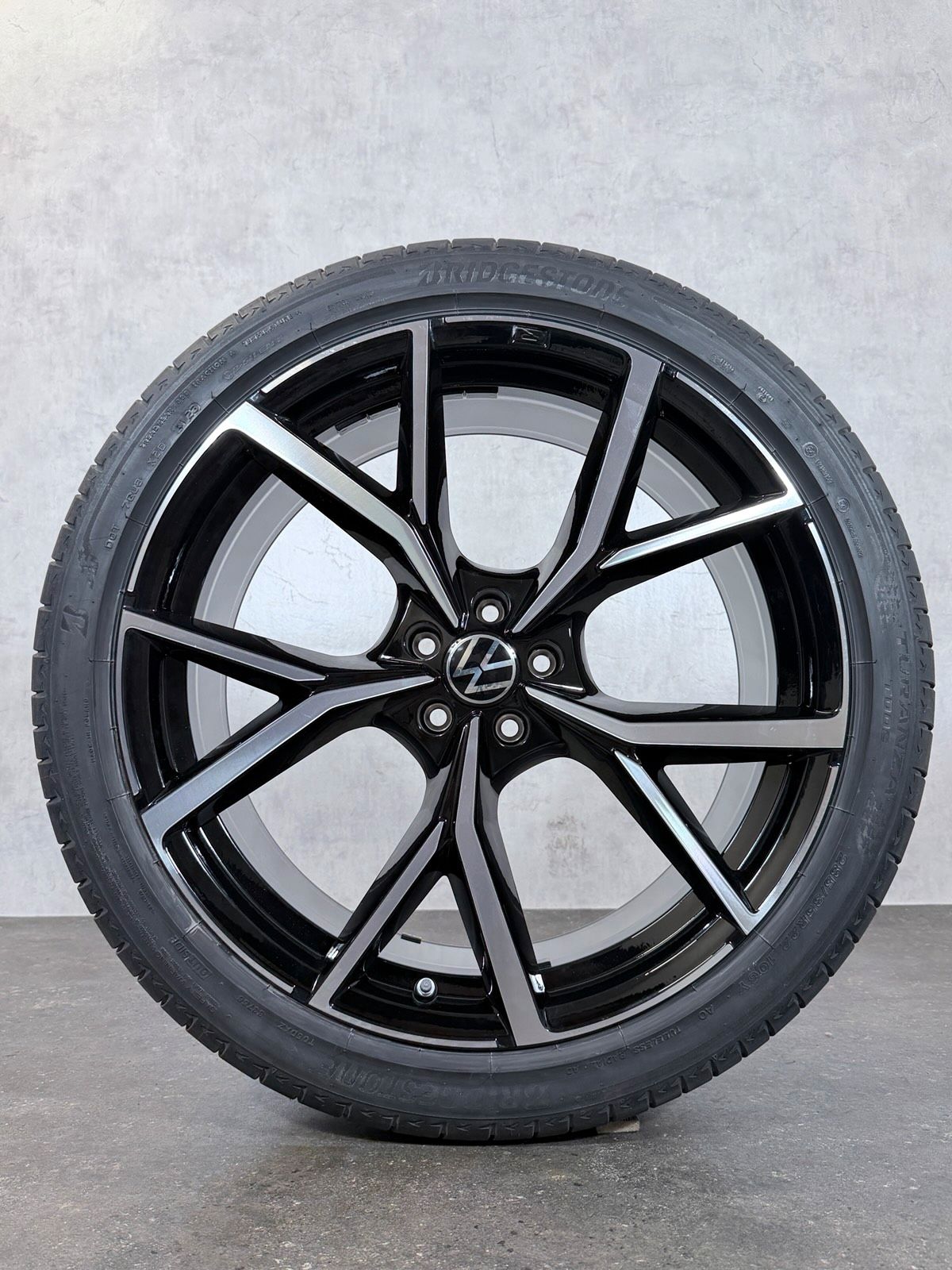 ORIGINAL 22 ZOLL VW TOUAREG III CR ESTORIL SOMMERREIFEN 760601025