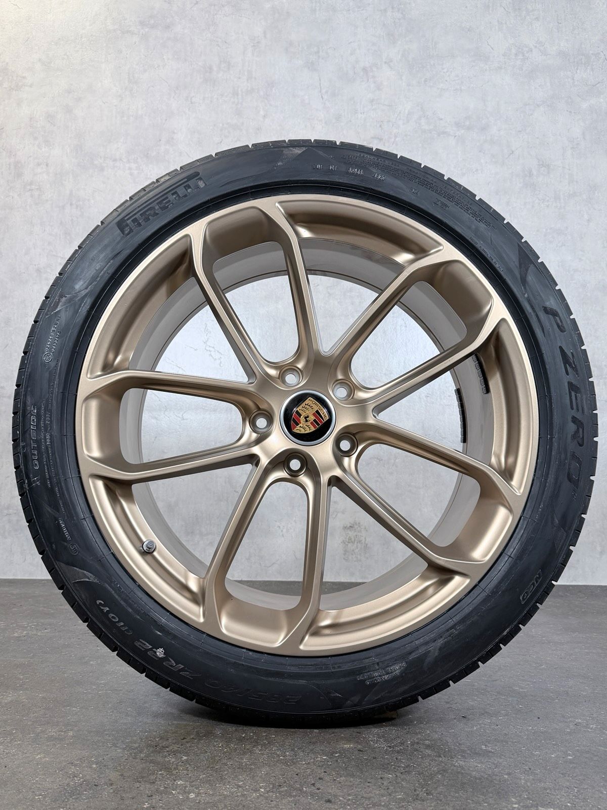 ORIGINAL 22 ZOLL PORSCHE CAYENNE E3-2 COUPÉ GT DESIGN SOMMERREIFE