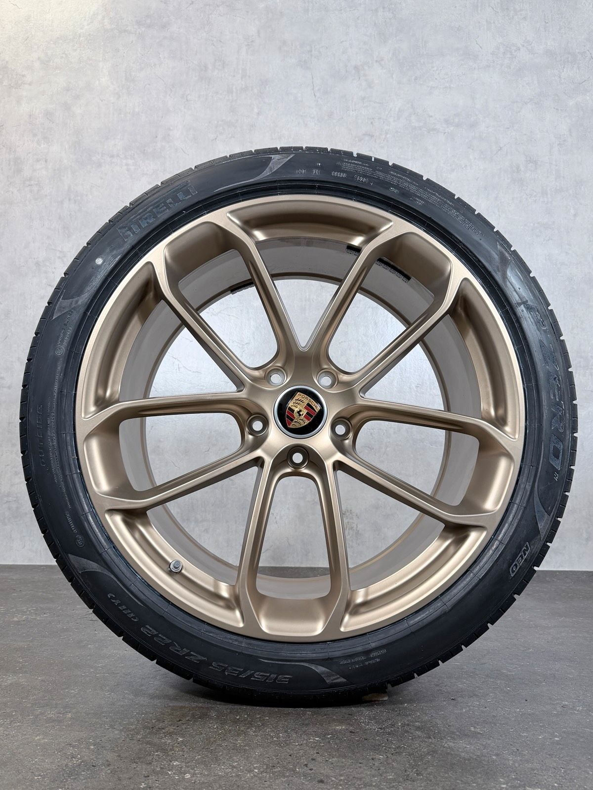 ORIGINAL 22 ZOLL PORSCHE CAYENNE E3-2 COUPÉ GT DESIGN SOMMERREIFE