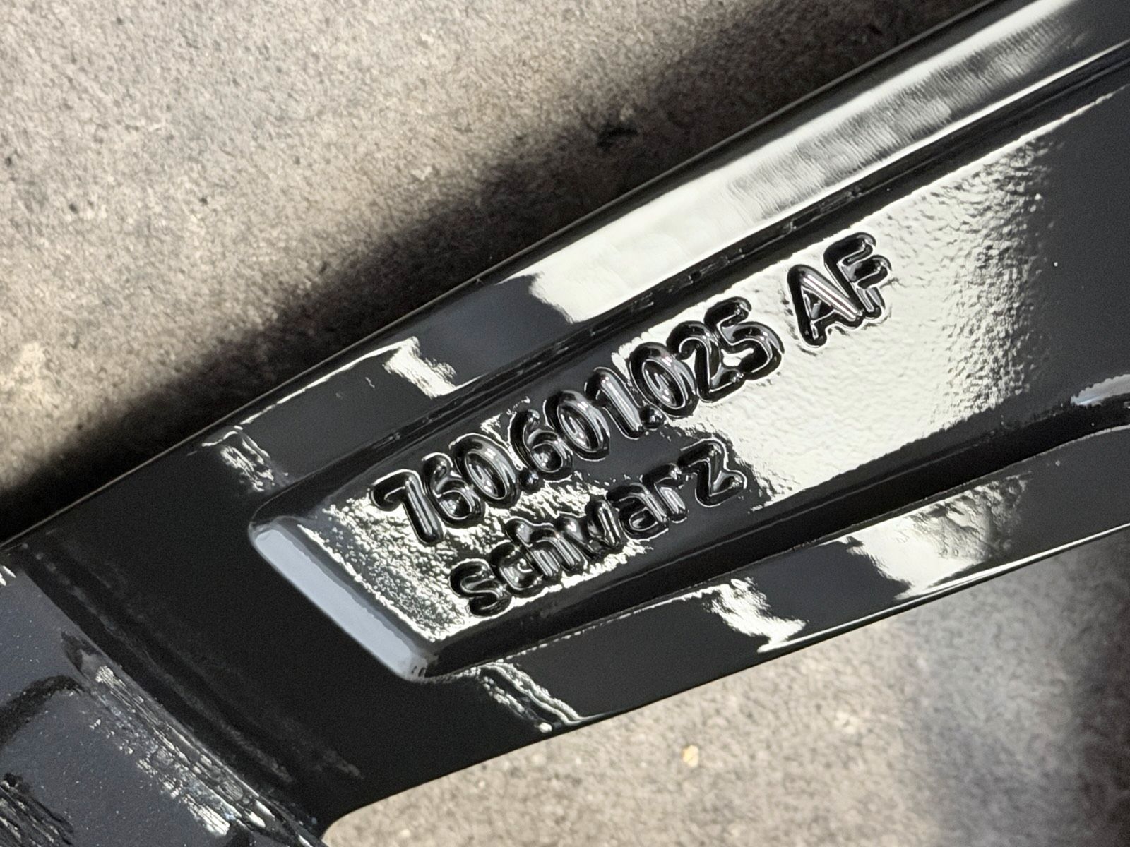 ORIGINAL 22 ZOLL VW TOUAREG III CR7 ESTORIL FELGEN 760601025AF