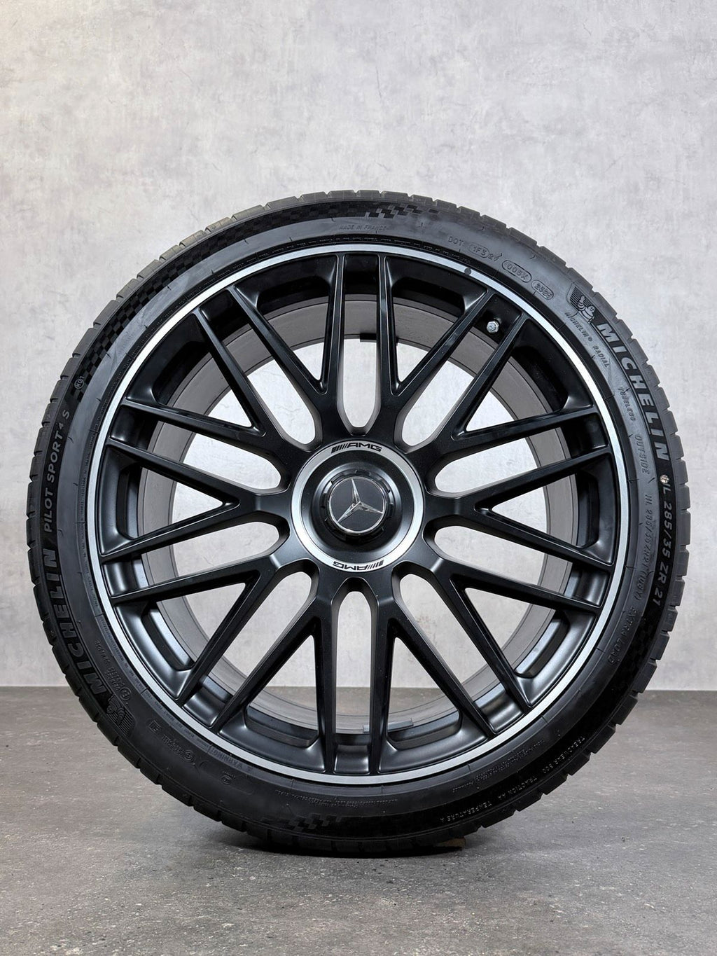ORIGINAL 21 ZOLL MERCEDES S63 E PERFORMANCE SOMMERREIFEN KREUZ