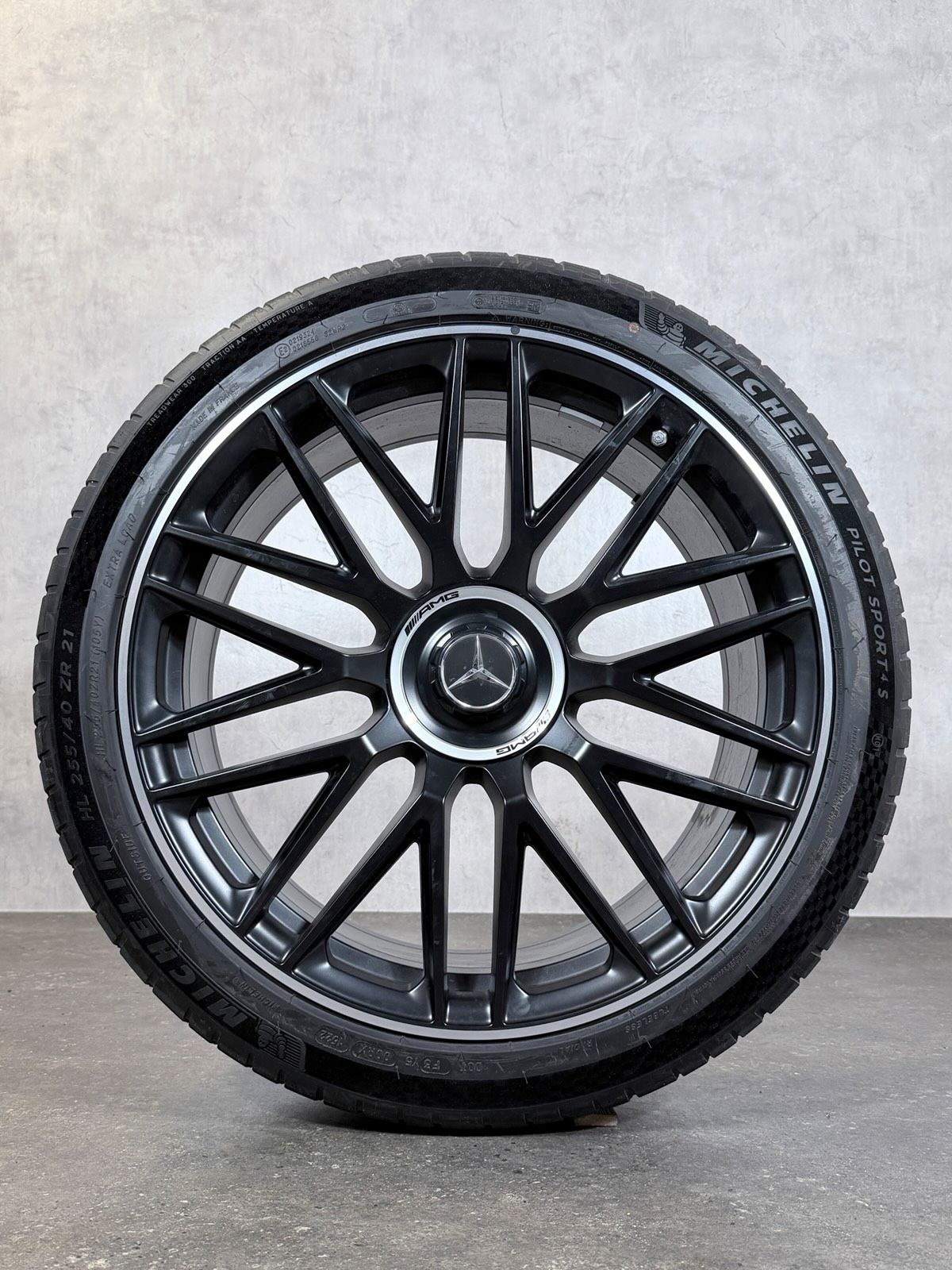 ORIGINAL 21 ZOLL MERCEDES S63 E PERFORMANCE SOMMERREIFEN KREUZ