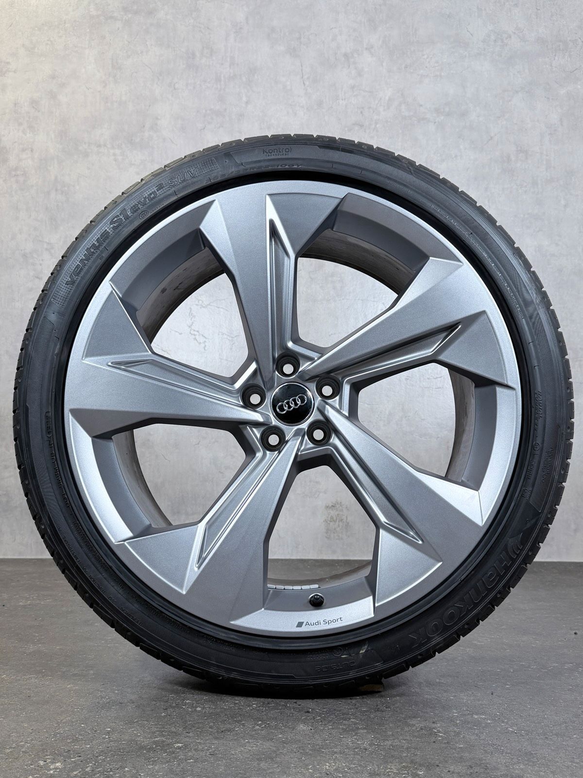 ORIGINAL 22 ZOLL AUDI SPORT Q7 SQ7 4M SOMMERREIFEN 4M0601025CD