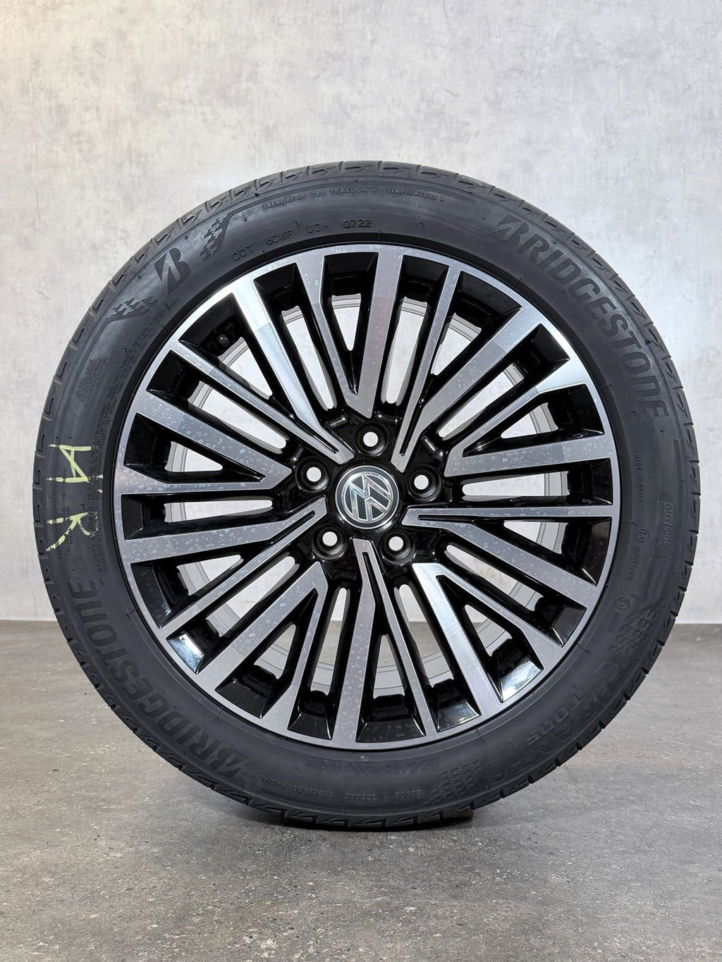 ORIGINAL 18 ZOLL VW T6 T6.1 PALMERSTON SOMMERREIFEN 7E0601025S