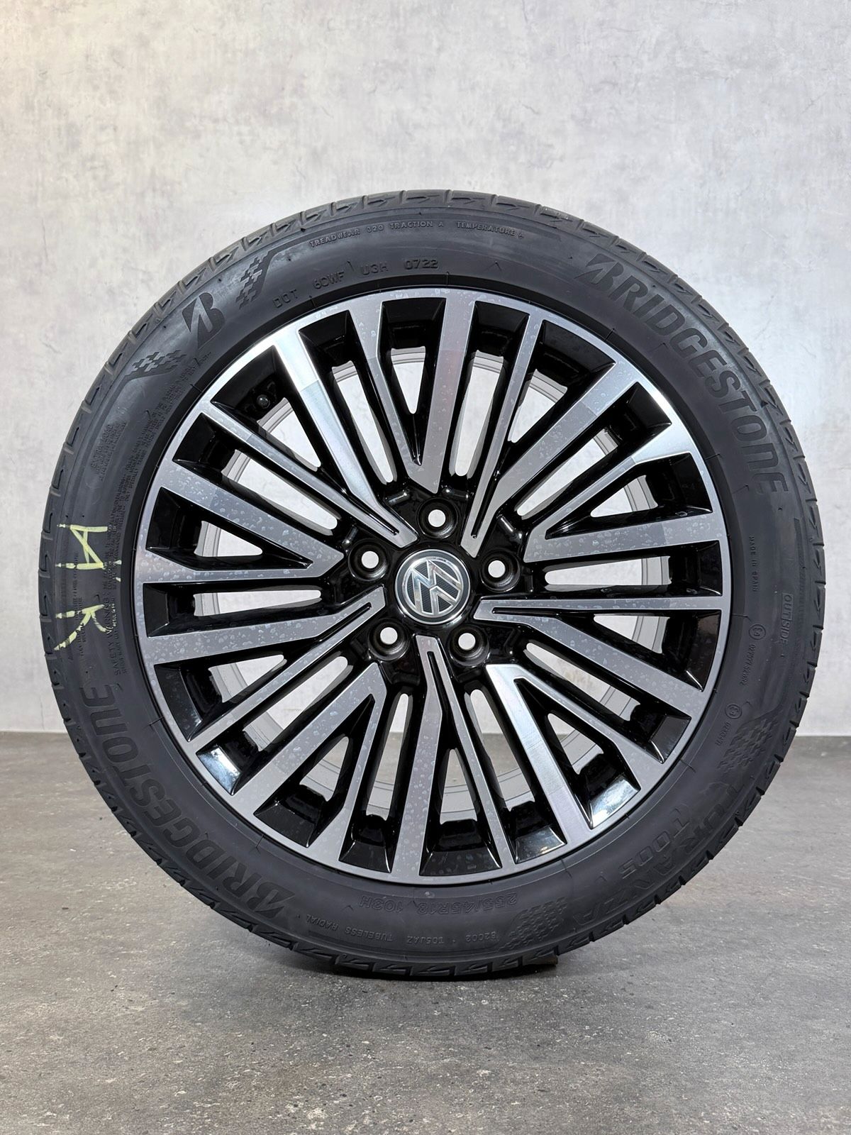 ORIGINAL 18 ZOLL VW T6 T6.1 PALMERSTON SOMMERREIFEN 7E0601025S