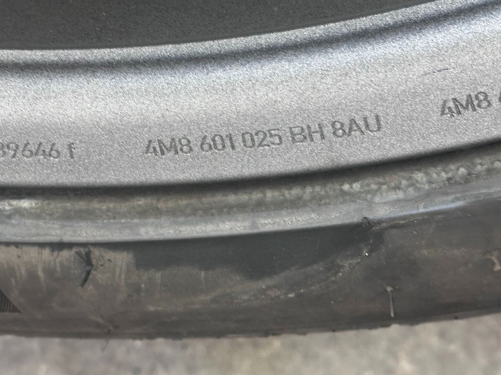 ORIGINAL 23 ZOLL AUDI RSQ8 RS Q8 PERFORMANCE SOMMERREIFEN 4M86010