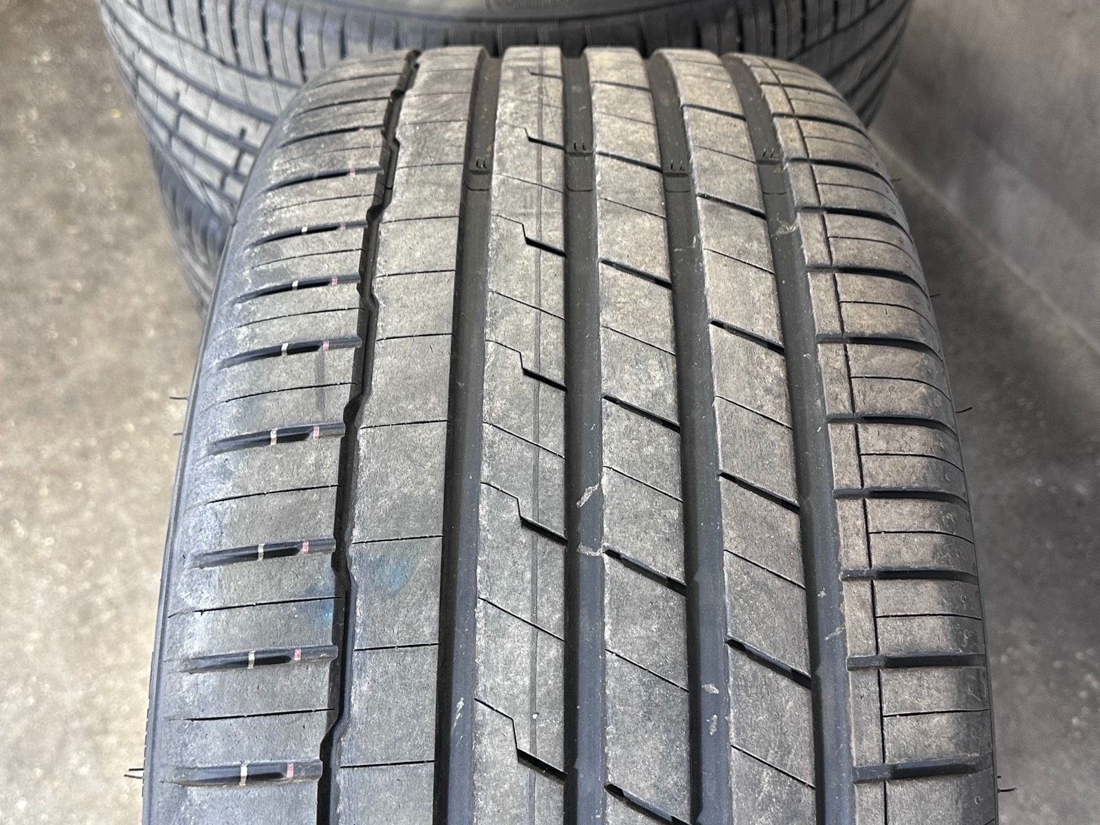 ORIGINAL 23 ZOLL AUDI RSQ8 RS Q8 PERFORMANCE SOMMERREIFEN 4M86010