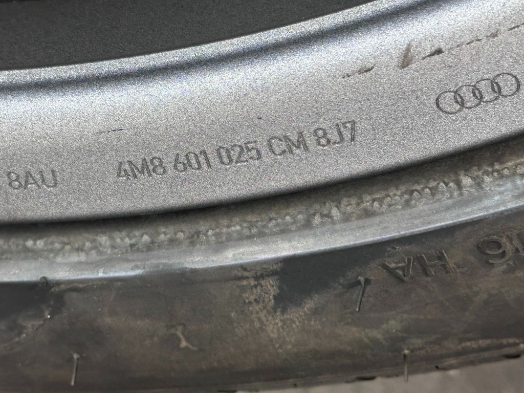 ORIGINAL 23 ZOLL AUDI RSQ8 RS Q8 PERFORMANCE SOMMERREIFEN 4M86010