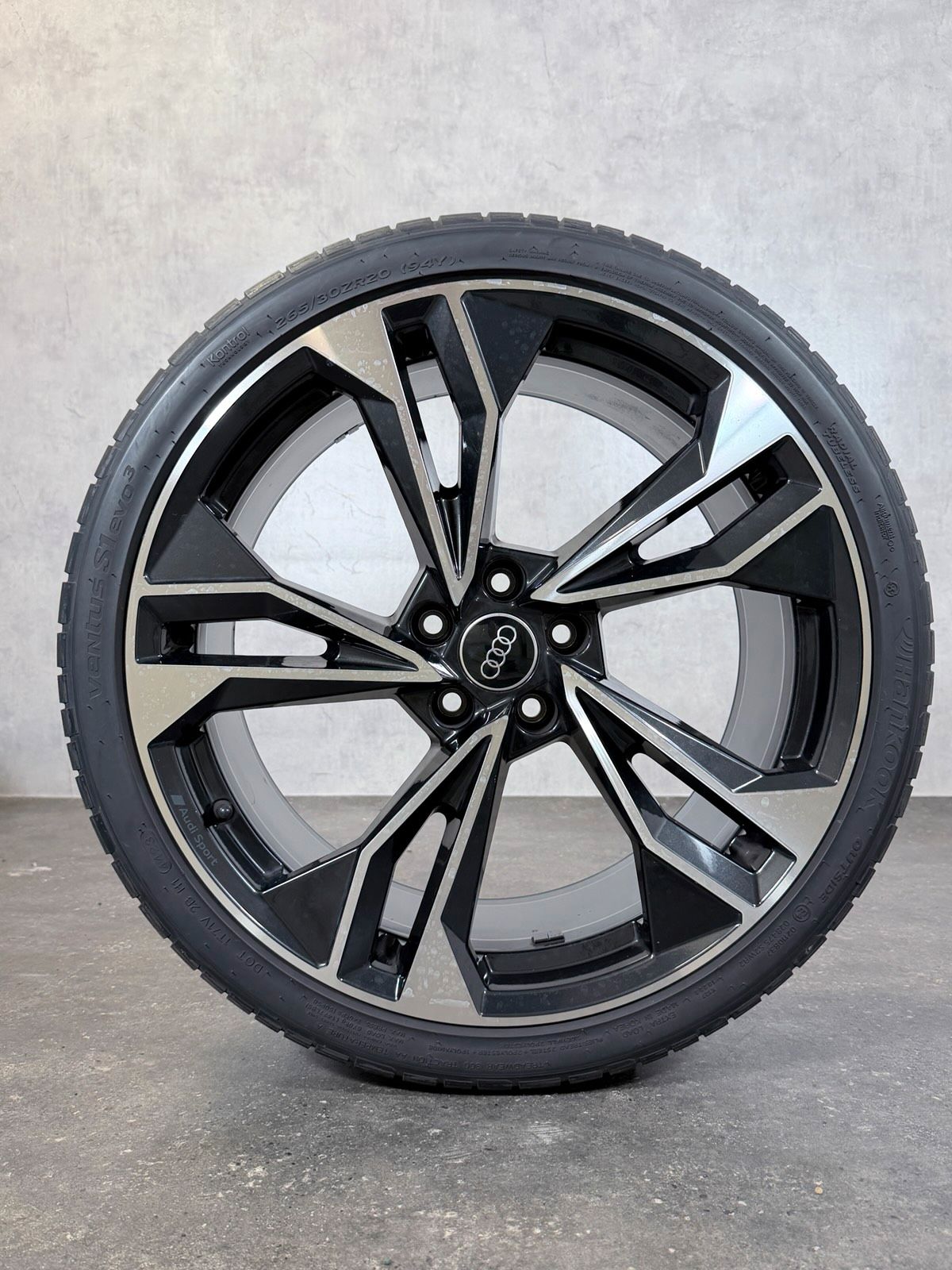 ORIGINAL 20 ZOLL AUDI A5 S5 8W B9 SOMMERREIFEN 8W0601025EQ