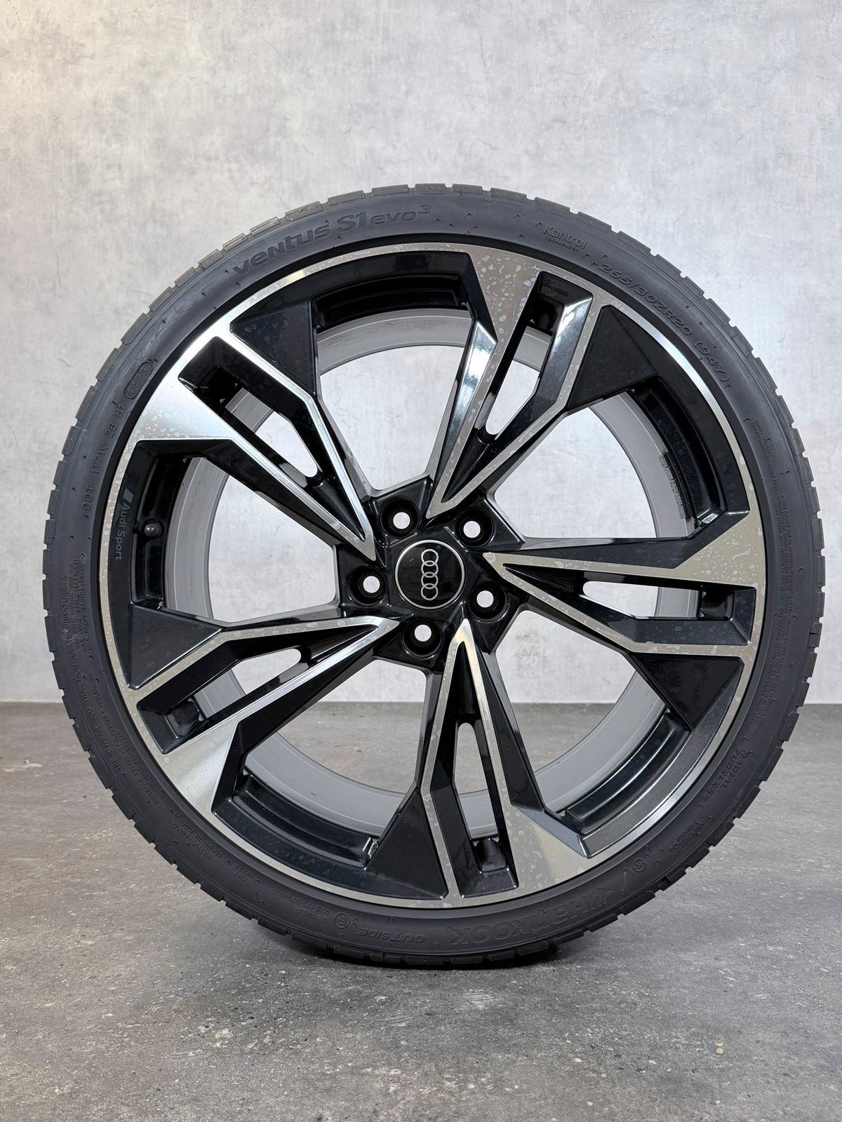 ORIGINAL 20 ZOLL AUDI A5 S5 8W B9 SOMMERREIFEN 8W0601025EQ