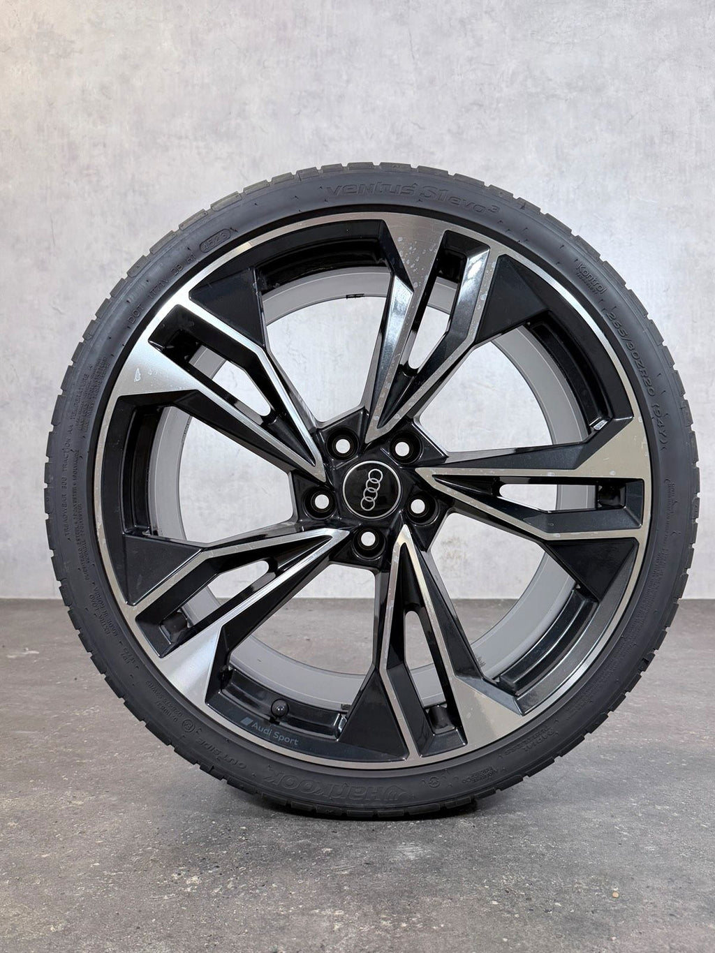 ORIGINAL 20 ZOLL AUDI A5 S5 8W B9 SOMMERREIFEN 8W0601025EQ