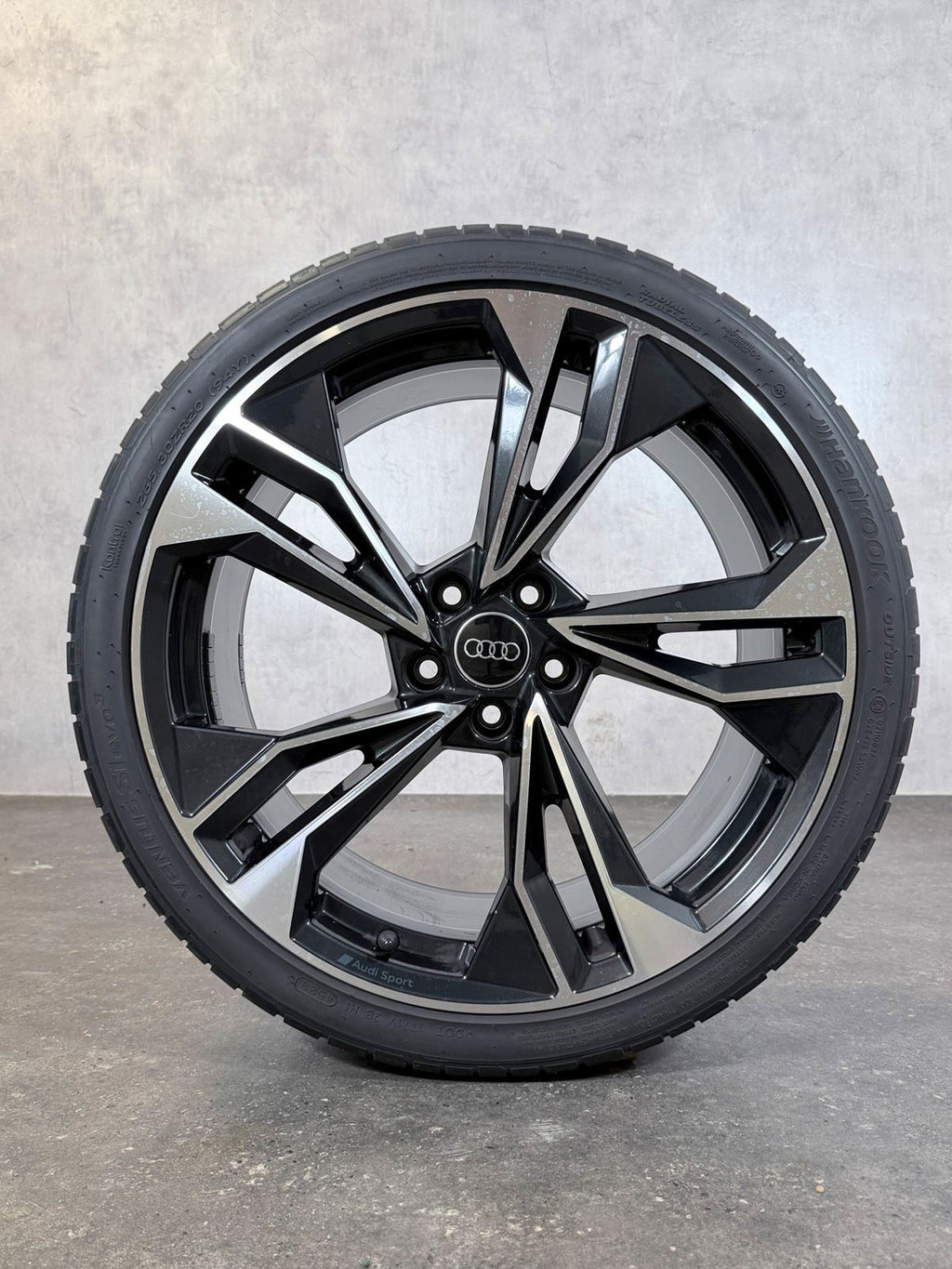 ORIGINAL 20 ZOLL AUDI A5 S5 8W B9 SOMMERREIFEN 8W0601025EQ