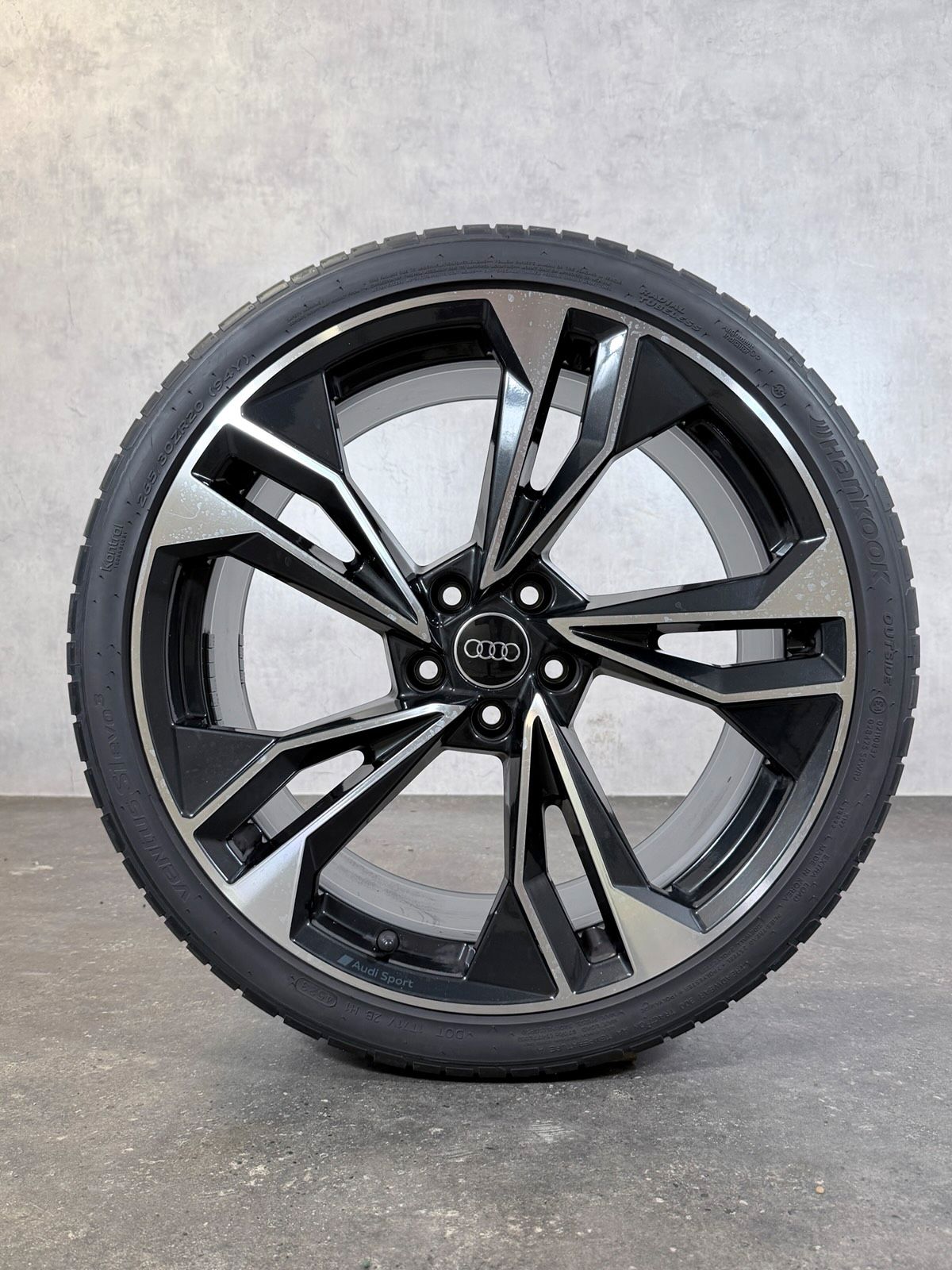 ORIGINAL 20 ZOLL AUDI A5 S5 8W B9 SOMMERREIFEN 8W0601025EQ