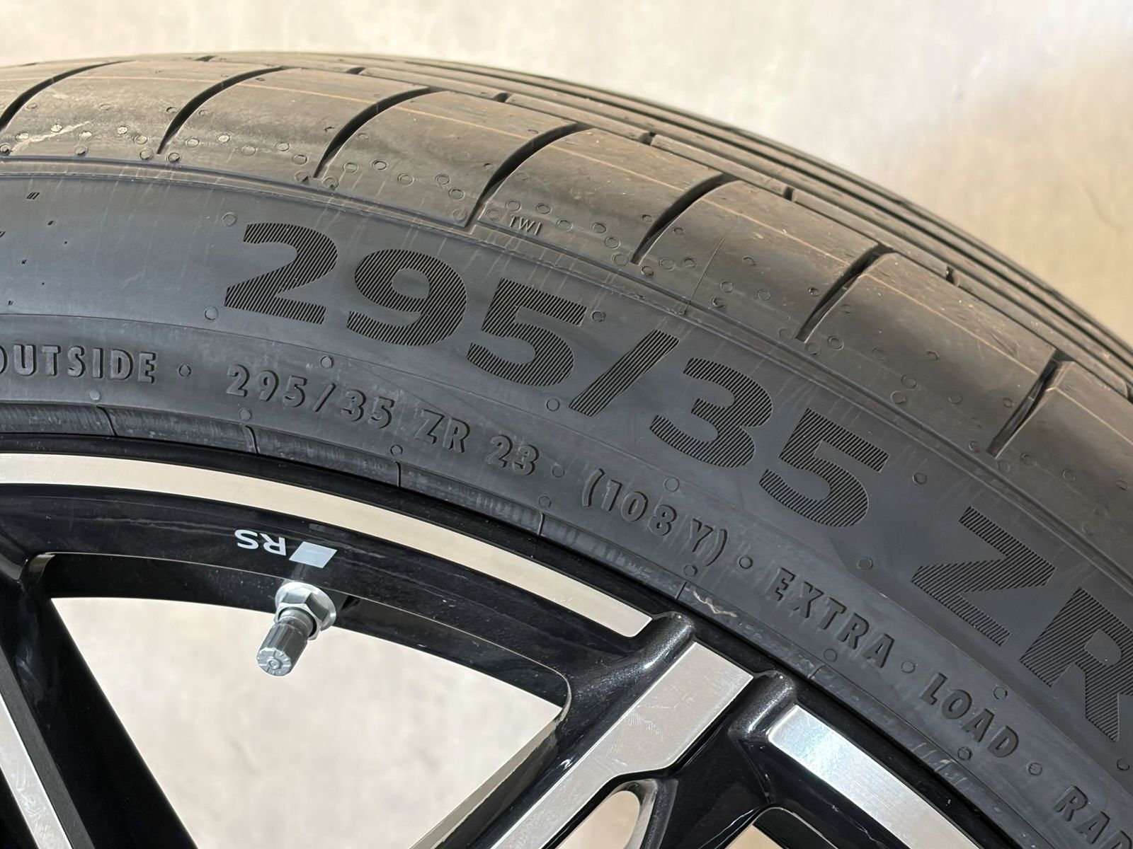 ORIGINAL 23 ZOLL AUDI RSQ8 RS Q8 4M8601025BL SOMMERREIFEN