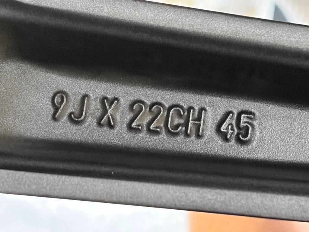 ORIGINAL 22 ZOLL LAMD ROVER VELAR SOMMERREIFEN J8A2-1007-TA