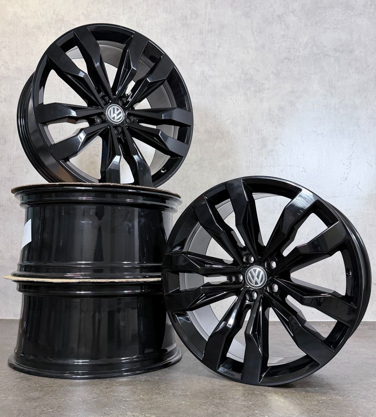 ORIGINAL 21 ZOLL VW TOUAREG III CR SUZUKA FELGEN SCHWARZ 76060102