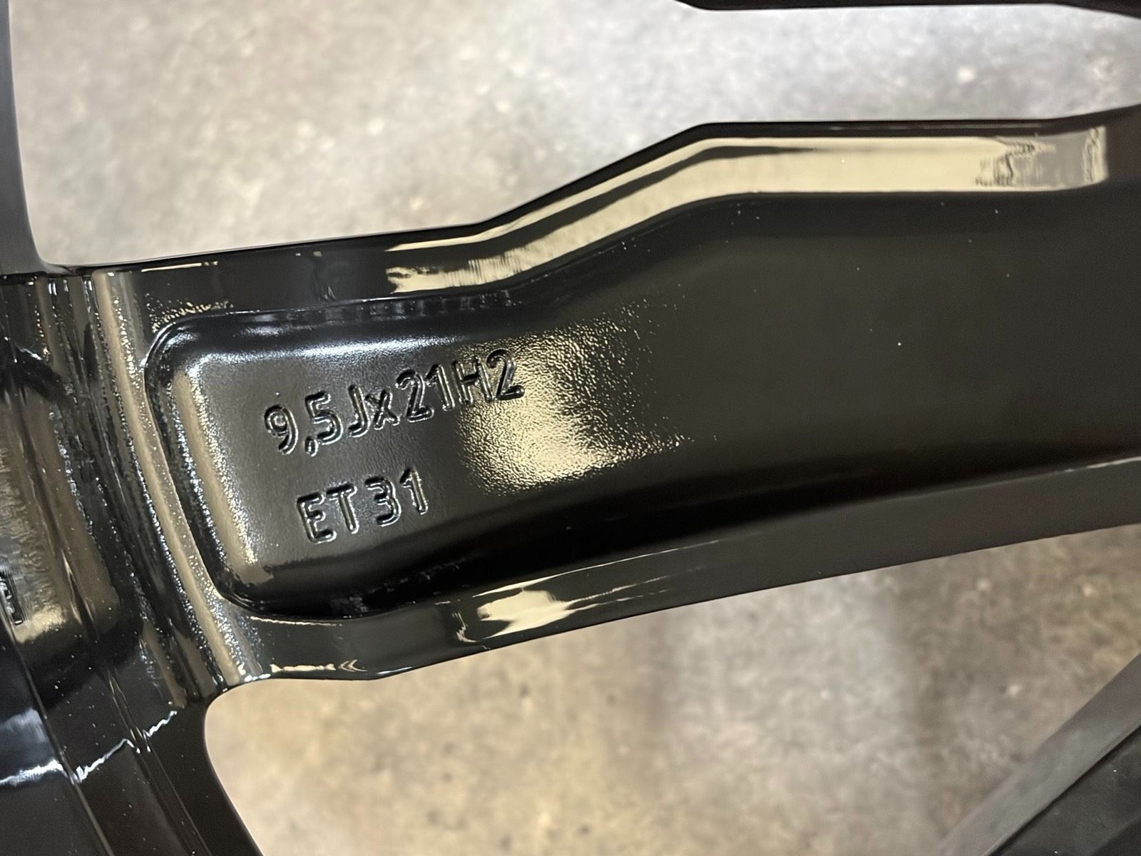 ORIGINAL 21 ZOLL VW TOUAREG III CR SUZUKA FELGEN SCHWARZ 76060102