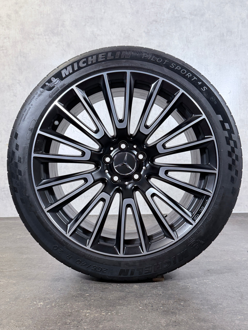 ORIGINAL 20 ZOLL MERCEDES E53 W214 S214 HYBRID AMG SOMMERREIFEN