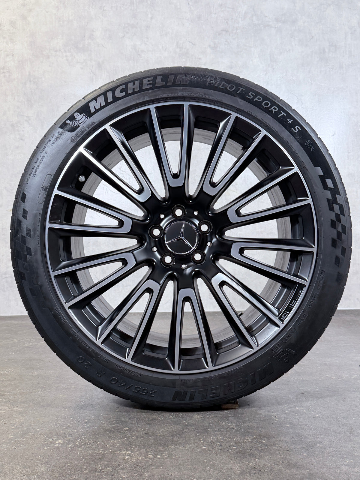 ORIGINAL 20 ZOLL MERCEDES E53 W214 S214 HYBRID AMG SOMMERREIFEN